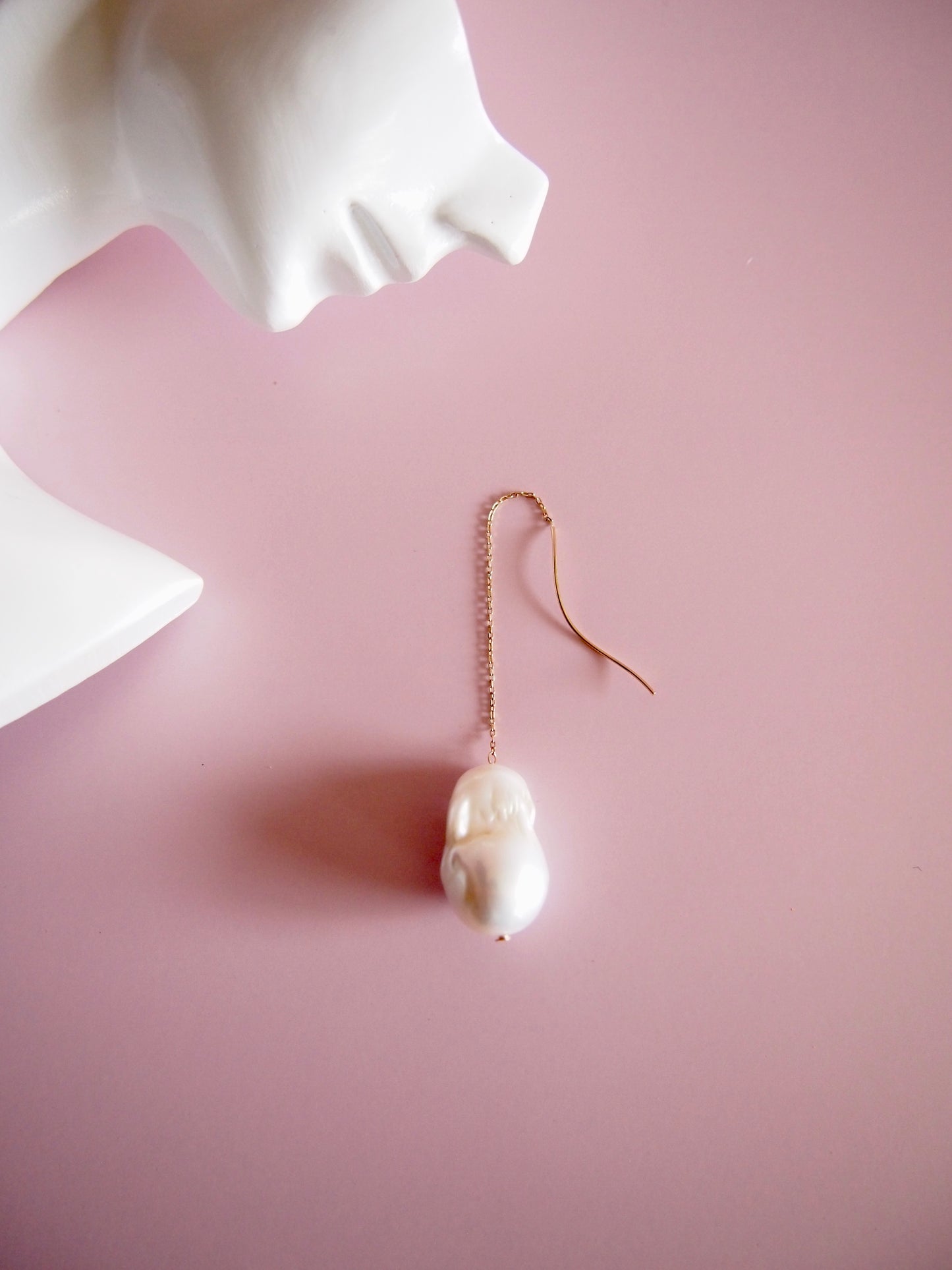 Something BLUE_ Wave long earrings _Baroque Pearl_WHT / Happy Blue K10