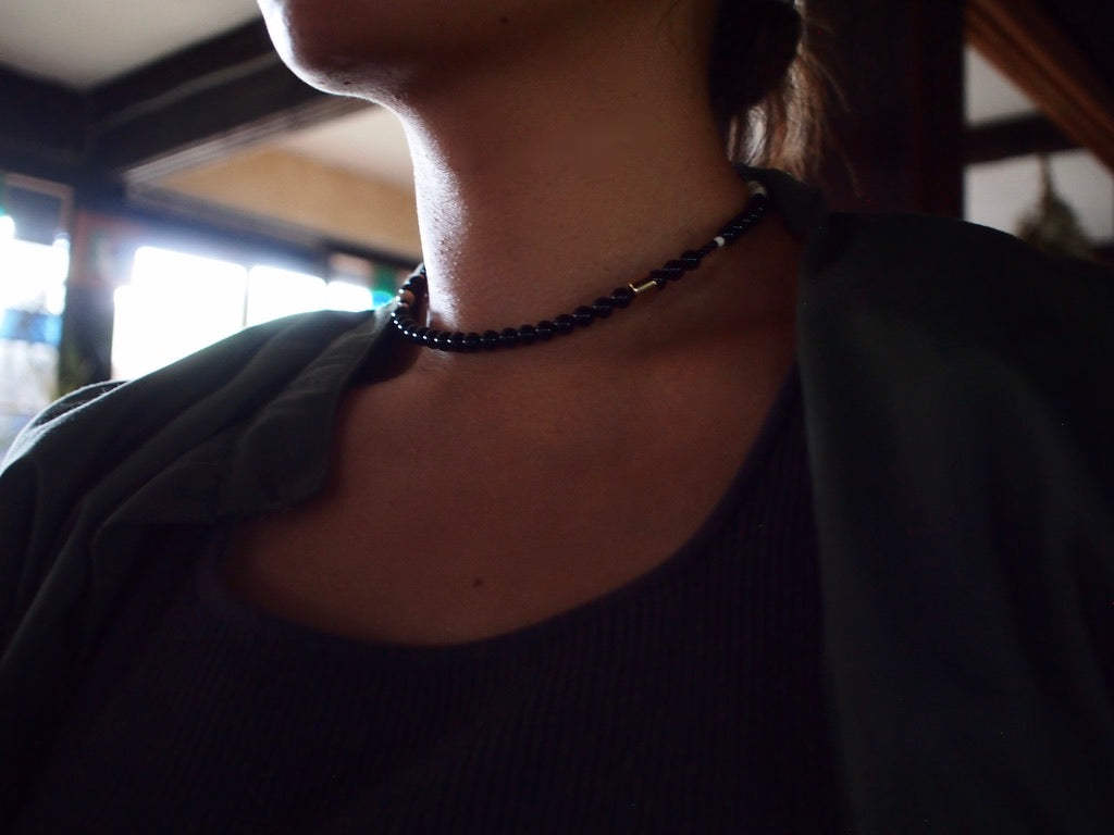 &RINA Stone Wire Necklace_BLK