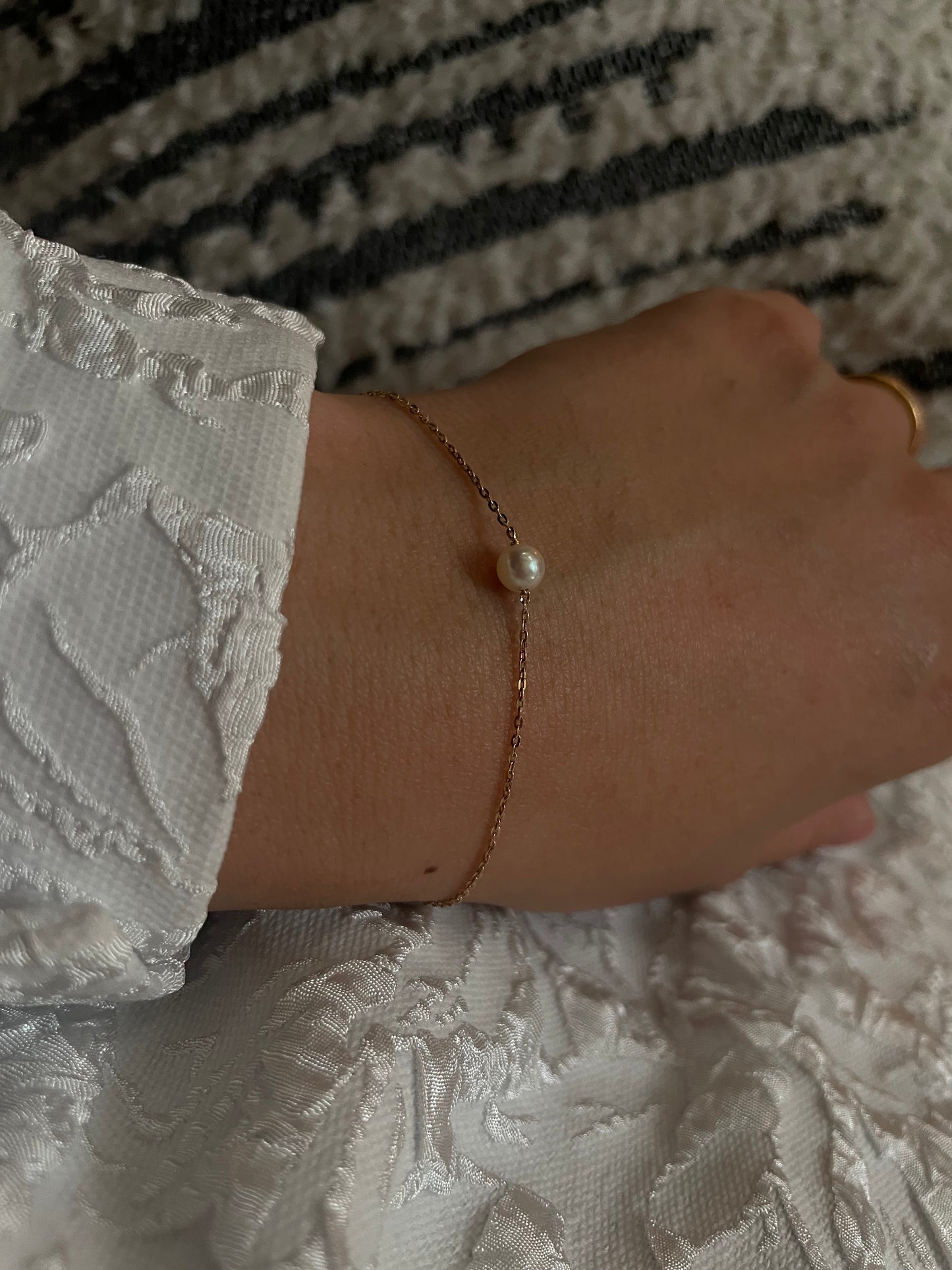 Something BLUE_ One Oearl Bracelet _WHT K10