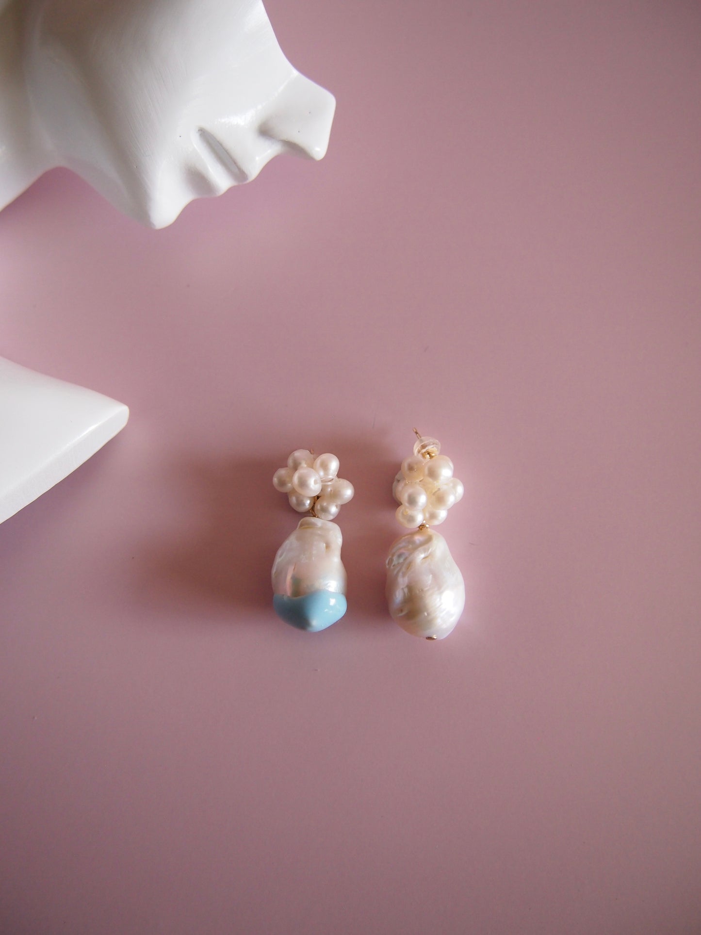 Something BLUE_ Flower earrings _ Baroque Pearl_WHT / Happy Blue K10 ピアス/イヤリング