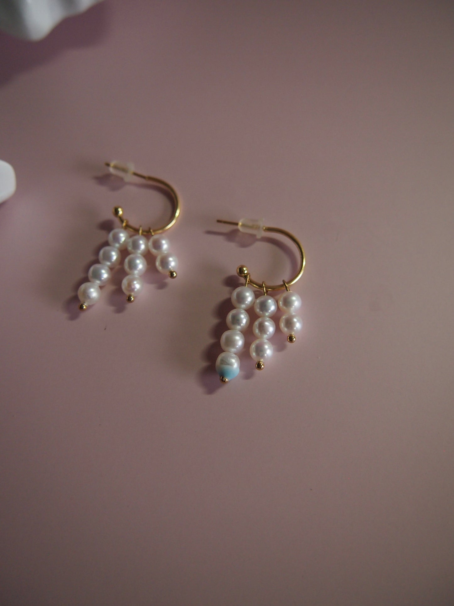 Something BLUE_Pearl Fringe Hoop Earrings_ WHT / Happy Blue