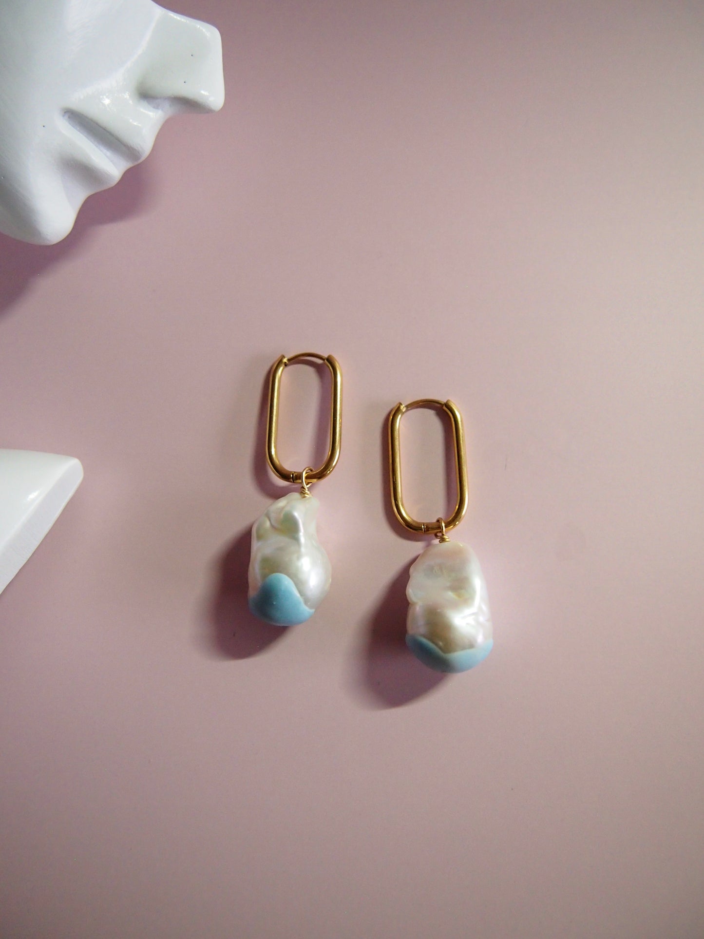 Something BLUE_ Square Hoop Earrings_ Baroque Pearl_WHT / Happy Blue