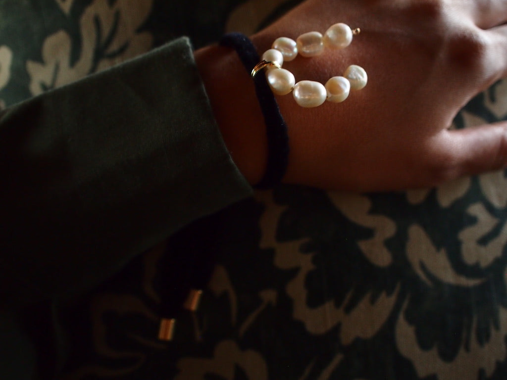 &RINA U Pearl Ribbon Bracelet