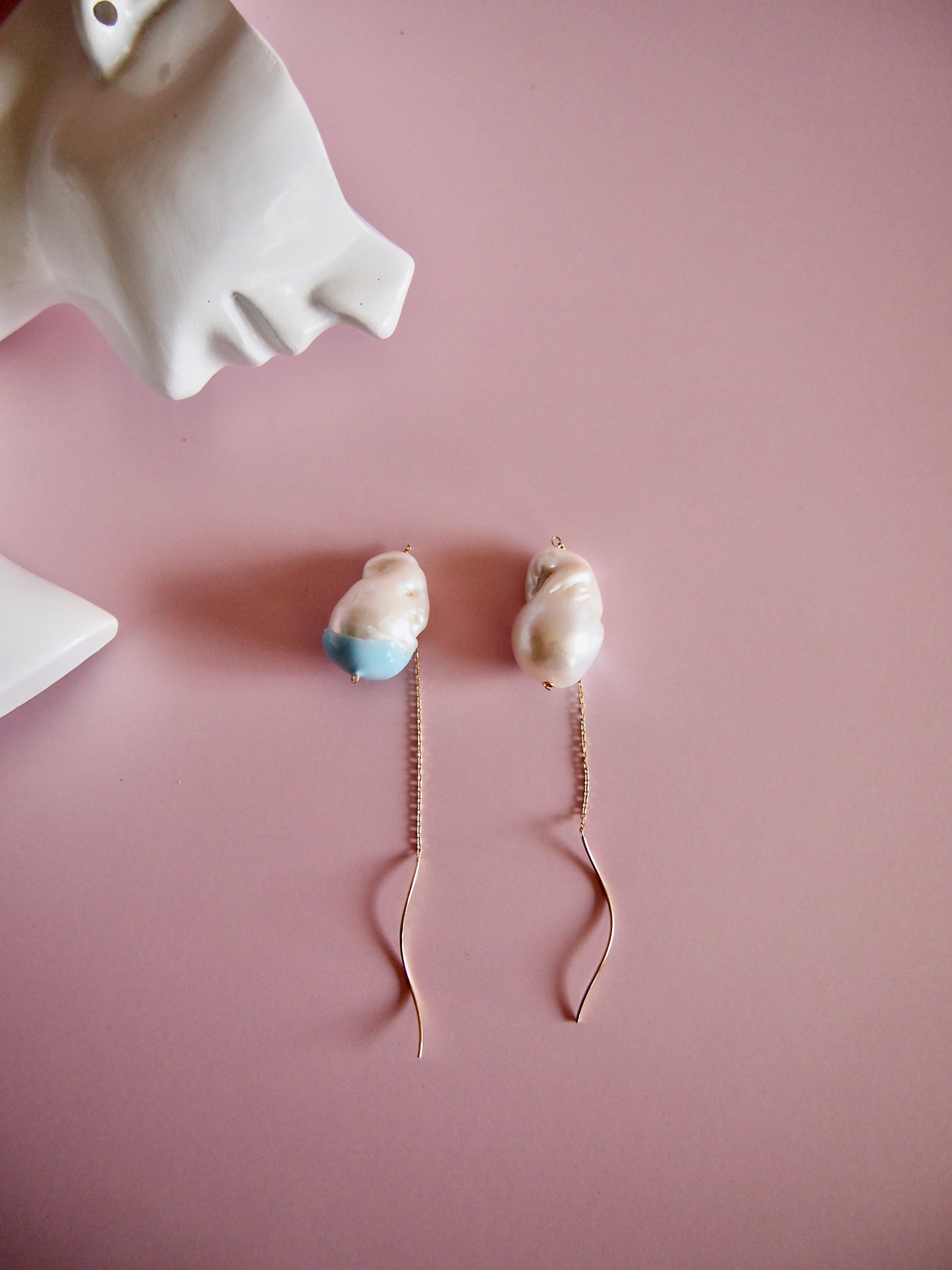 Something BLUE_ Wave long earrings _Baroque Pearl_WHT / Happy Blue K10