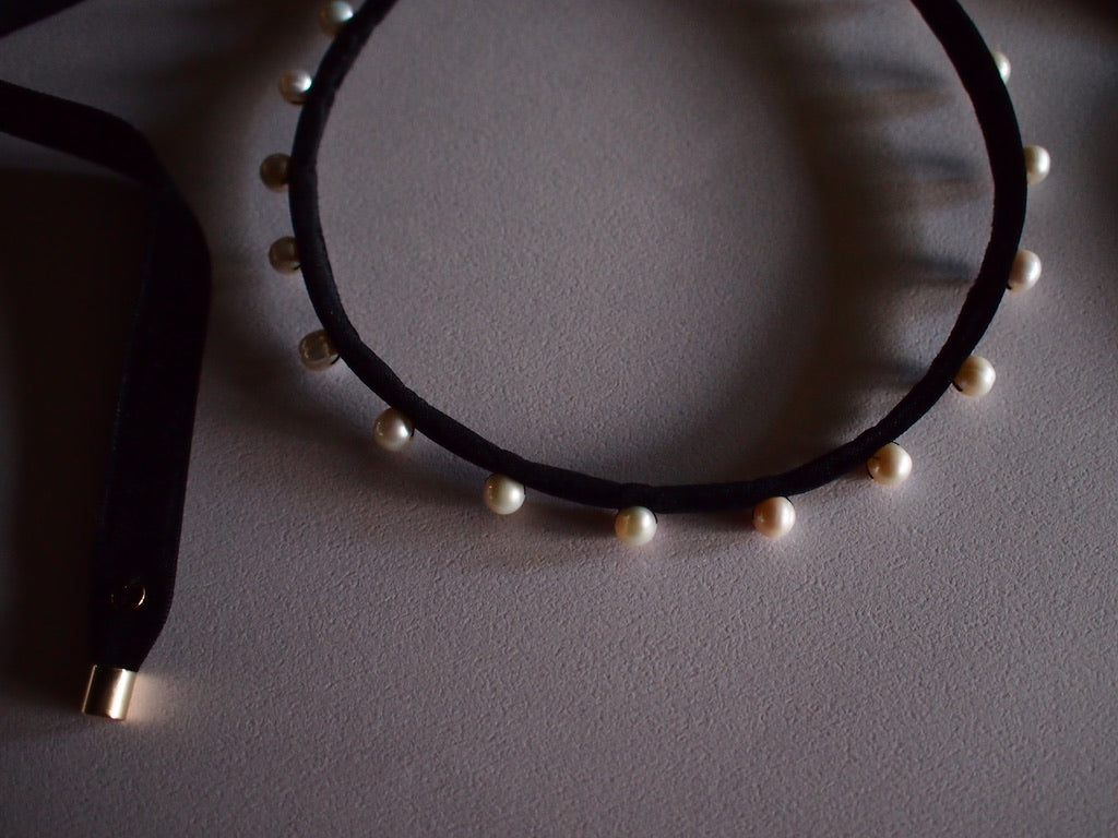 &RINA dots Pearl Ribbon Choker_BLK