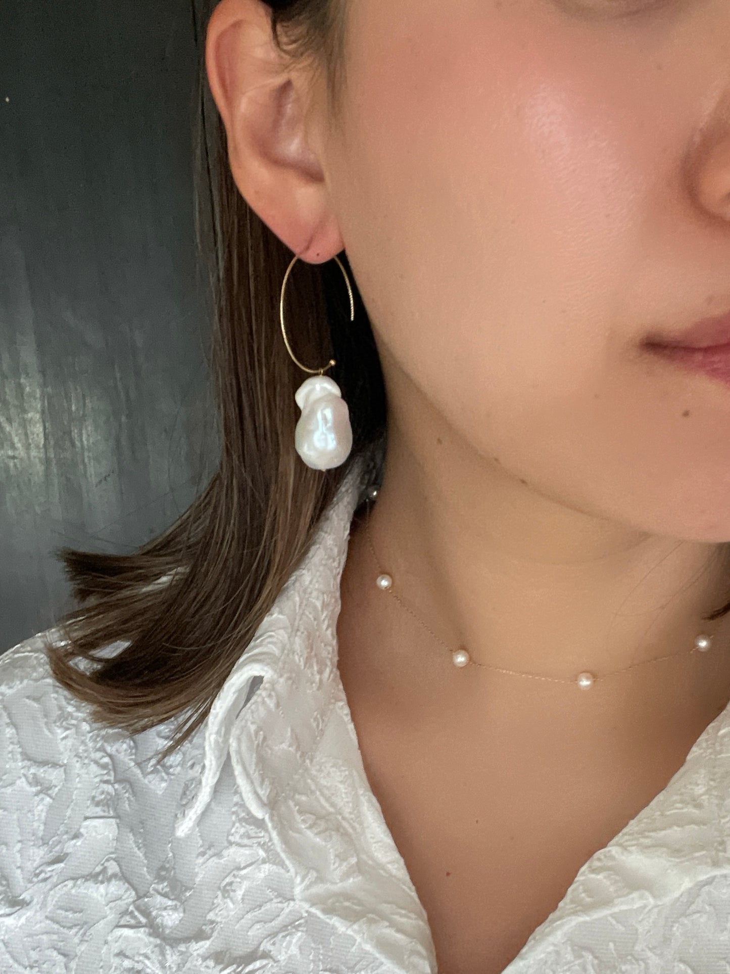 Something BLUE_Hoop earrings L_ Baroque Pearl_WHT K10