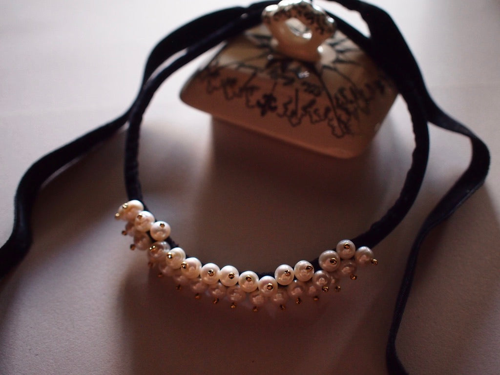 &RINA Plenty pearl Ribbon Choker