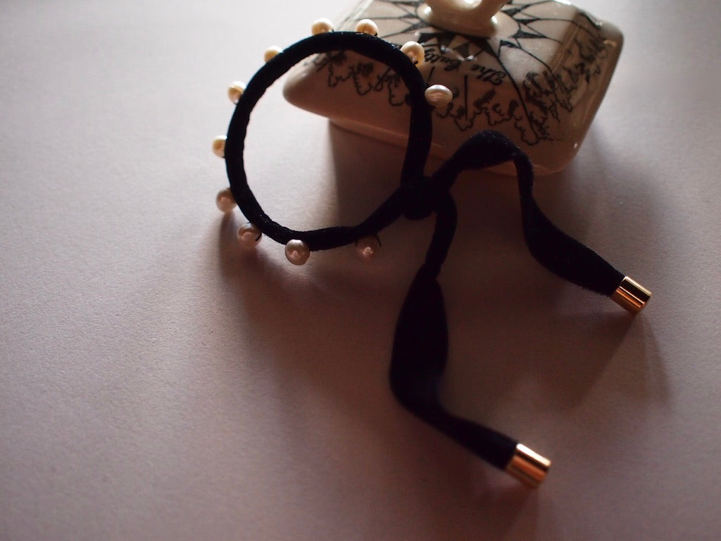 &RINA dots Pearl Ribbon Bracelet_BLK