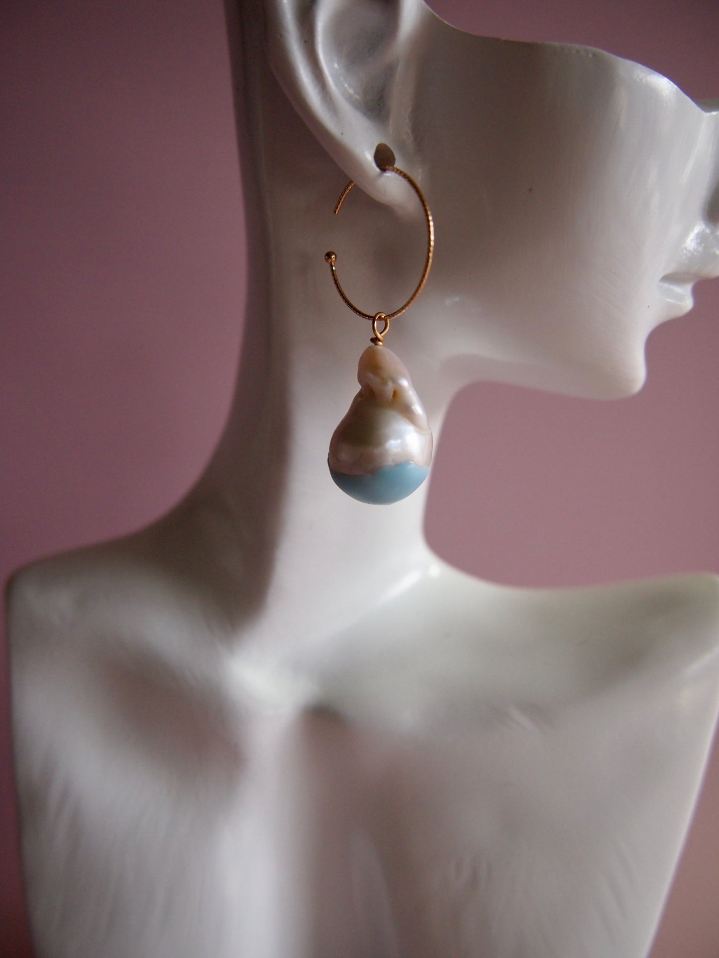 Something BLUE_Hoop earrings S_ Baroque Pearl_WHT K10