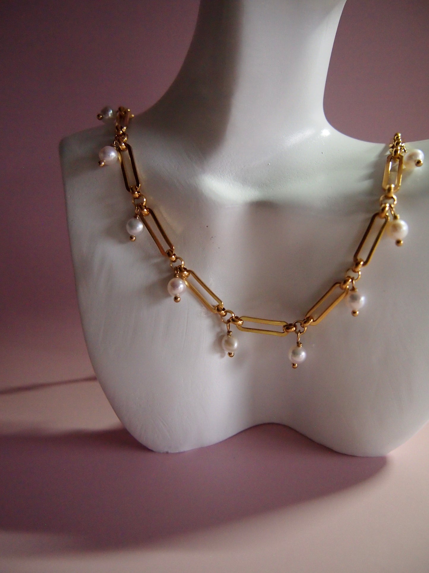 Something BLUE_Chunky Chain Necklace_ Original WHT