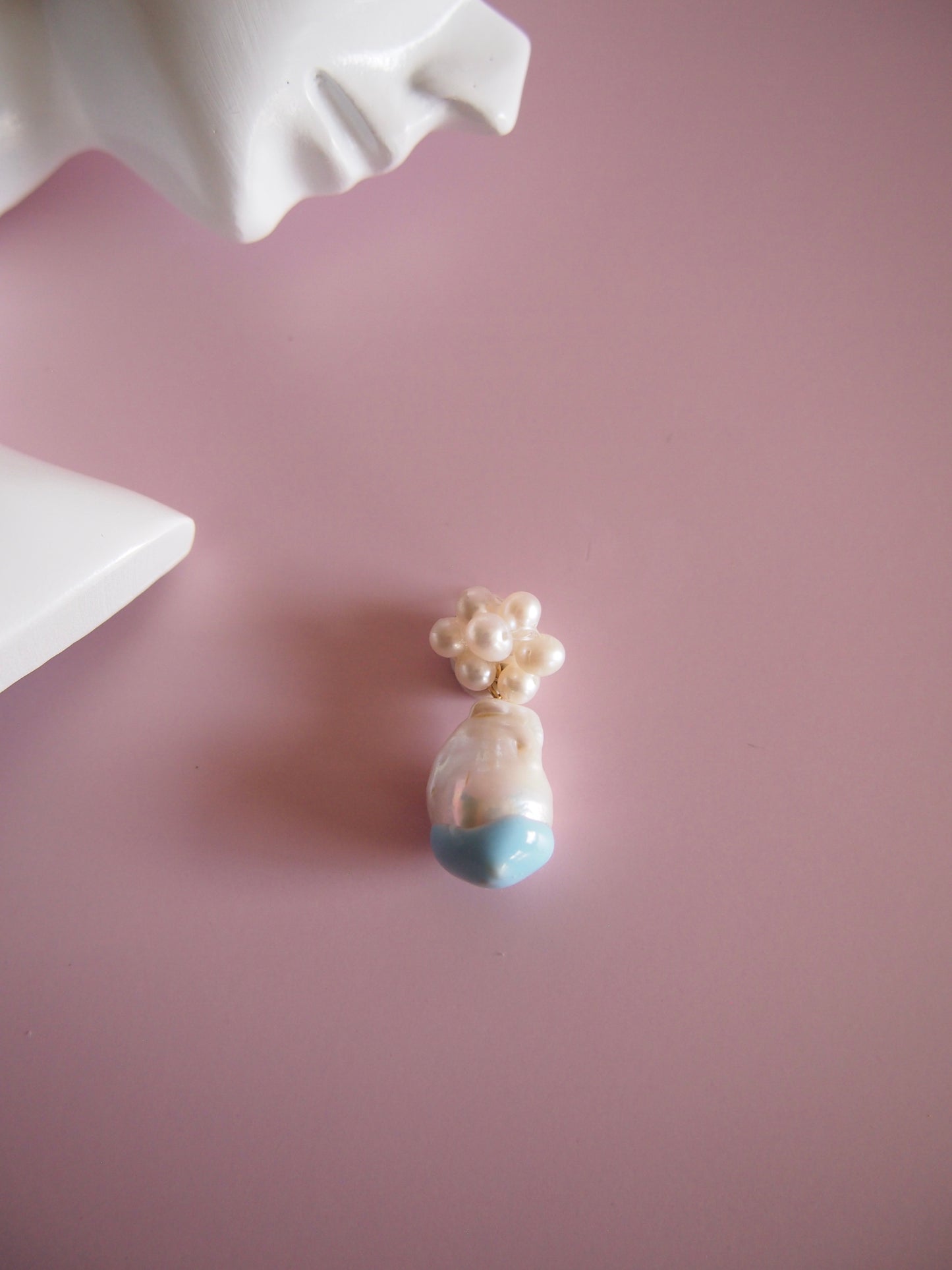 Something BLUE_ Flower earrings _ Baroque Pearl_WHT / Happy Blue K10 ピアス/イヤリング