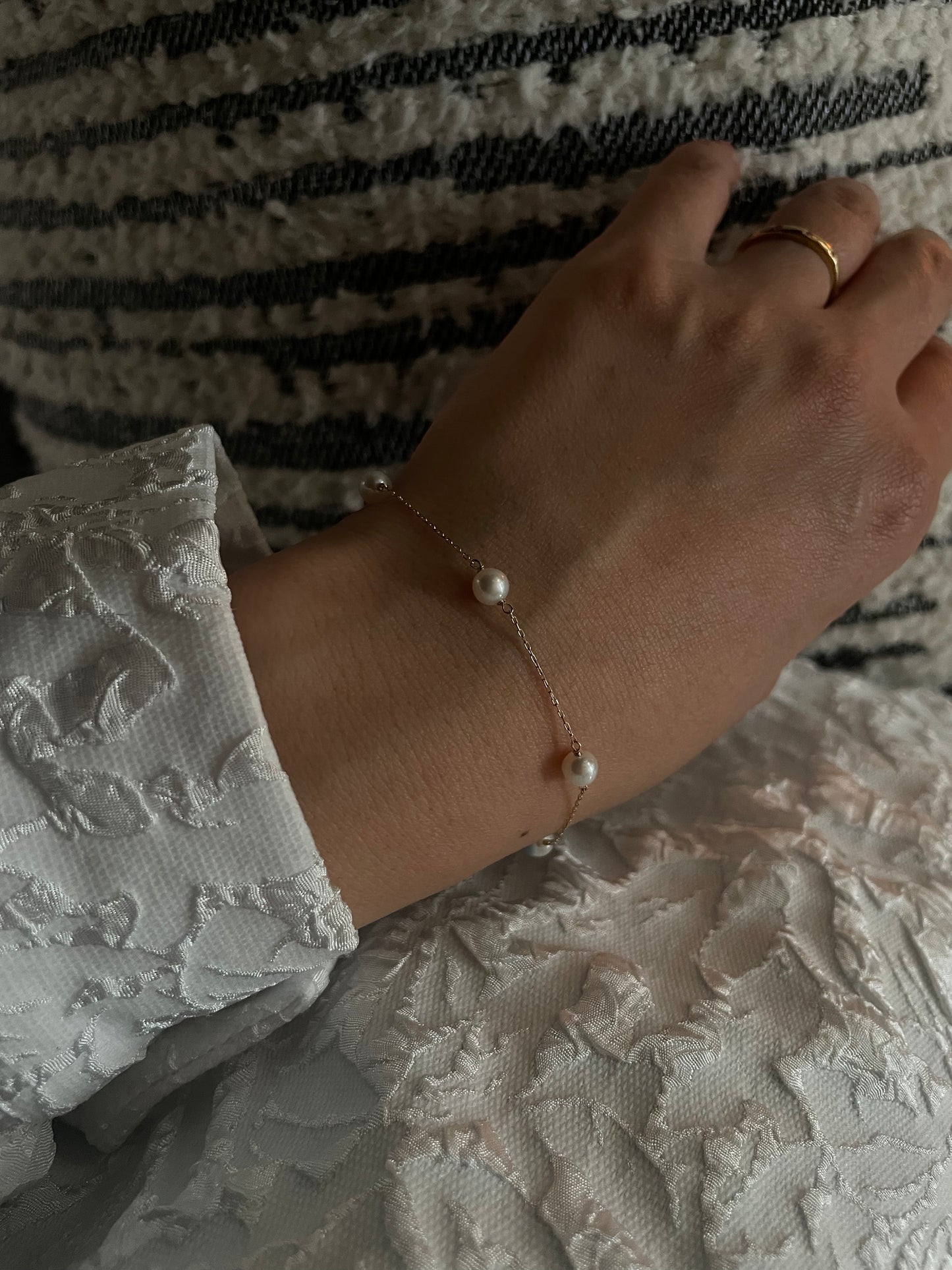 Something BLUE_ Station Bracelet Baby Pearl_WHT / Happy Blue K10