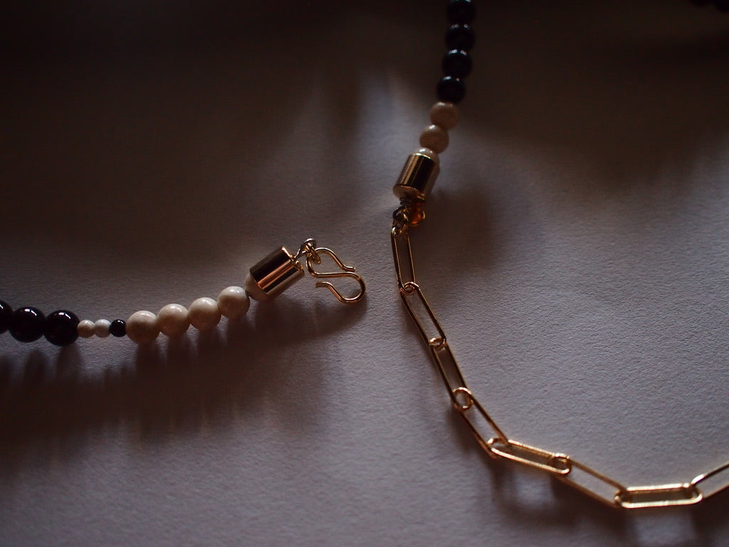 &RINA Stone Wire Necklace_BLK