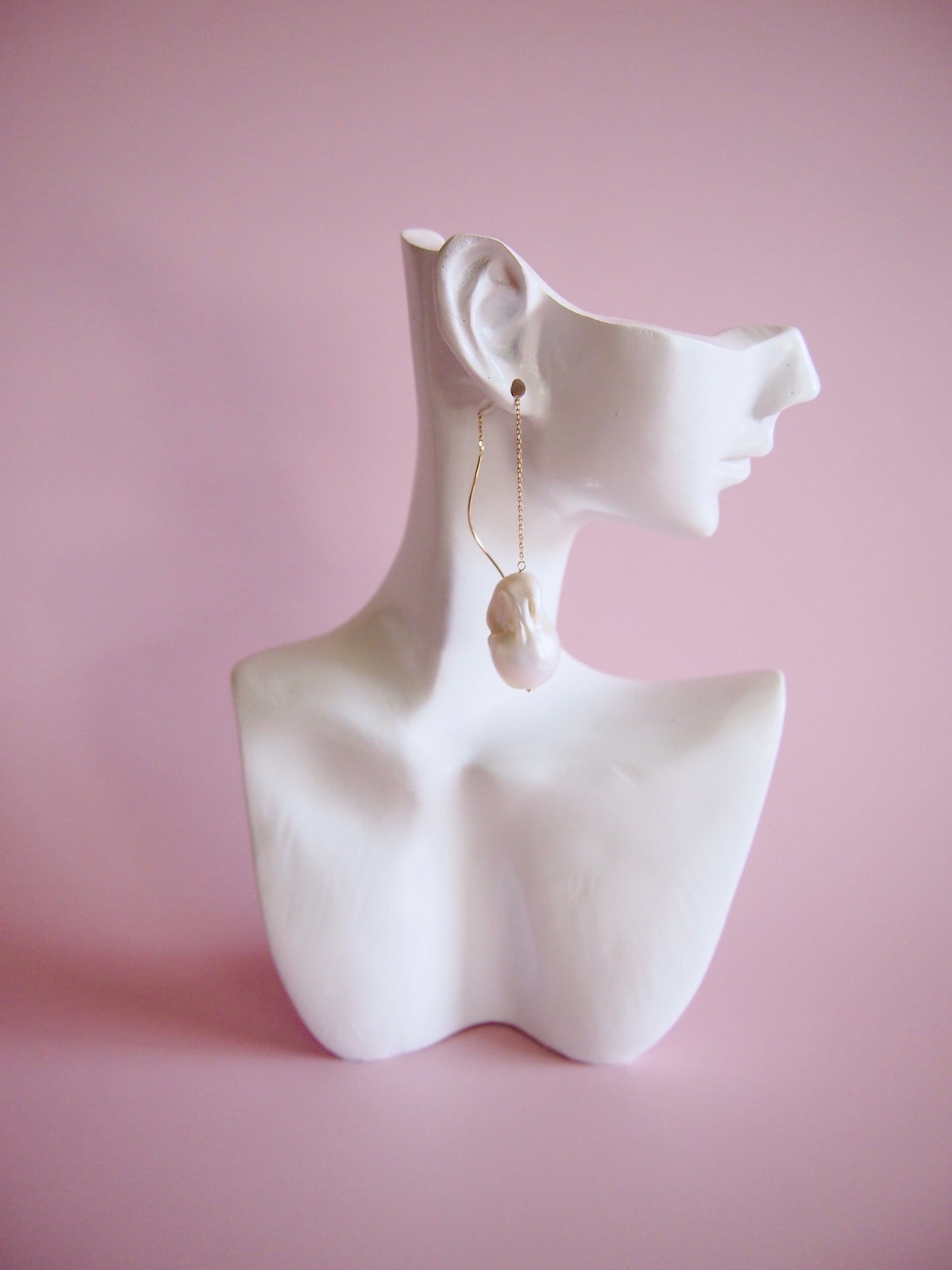 Something BLUE_ Wave long earrings _Baroque Pearl_WHT / Happy Blue K10