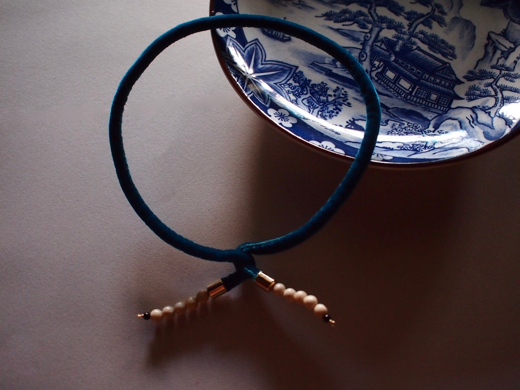 &RINA Side stone Ribbon Choker_Blue