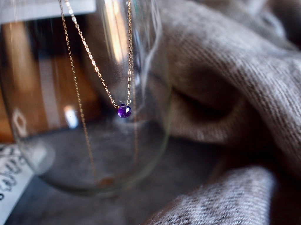 10K NUDE STONE NECKLACE / AMETHYST cut