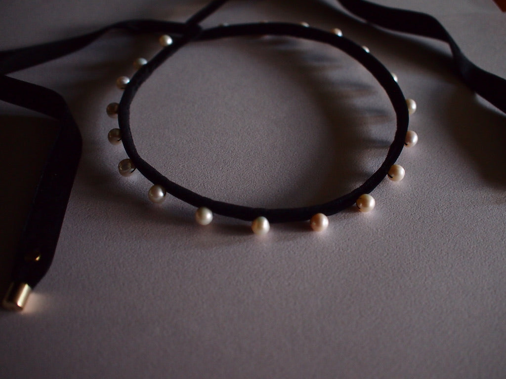 &RINA dots Pearl Ribbon Choker_BLK