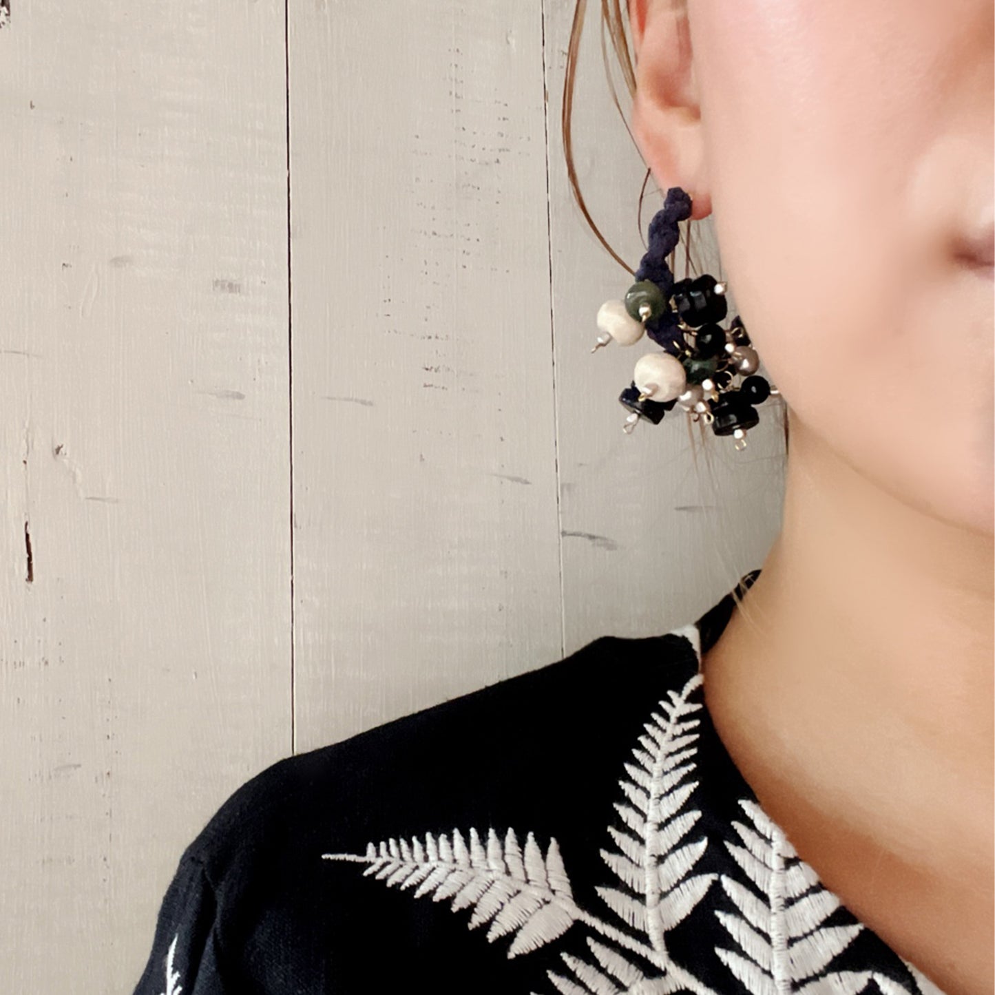 NAVY SUNSET HOOP PIERCE
