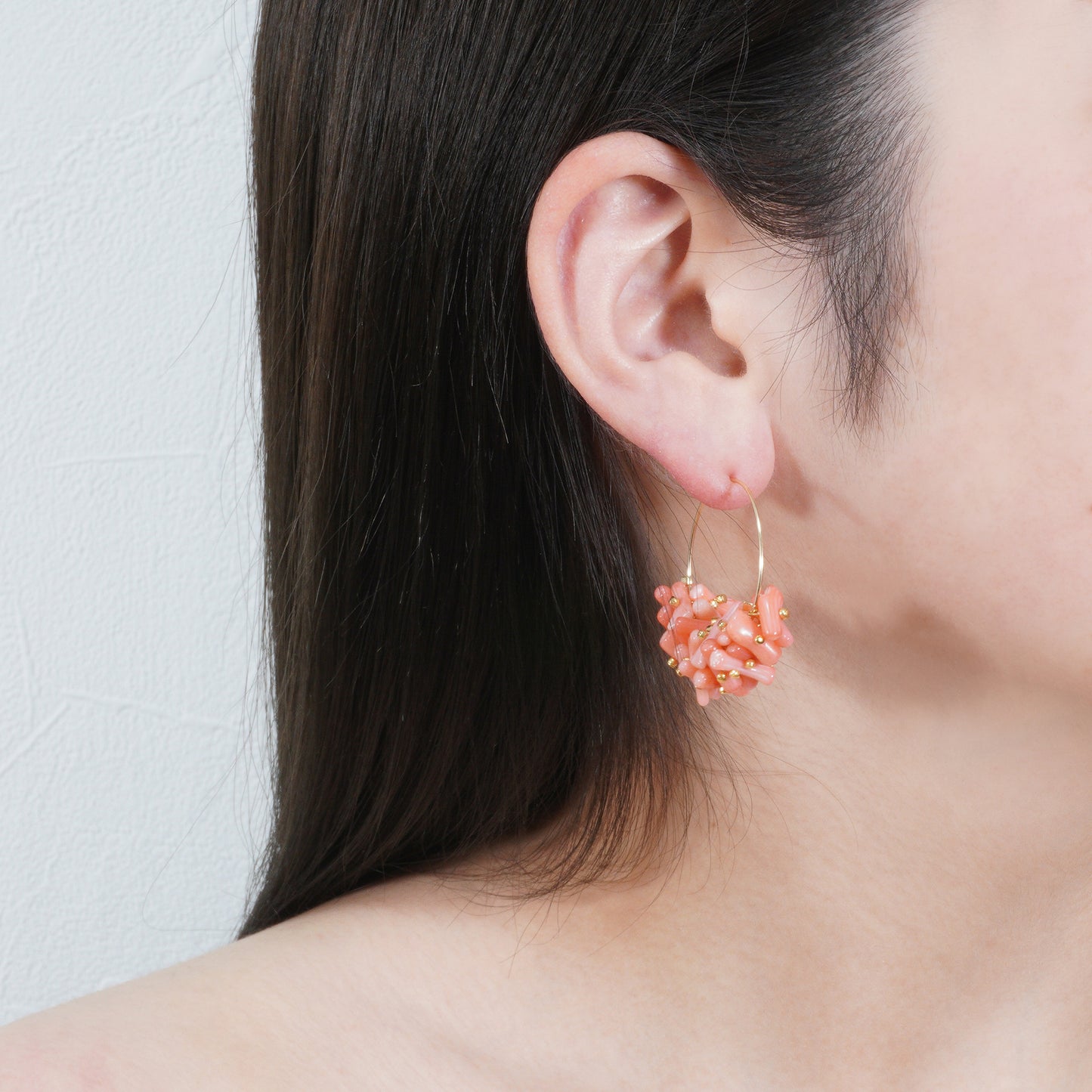 PEBBLY GARDEN HOOP PIERCE