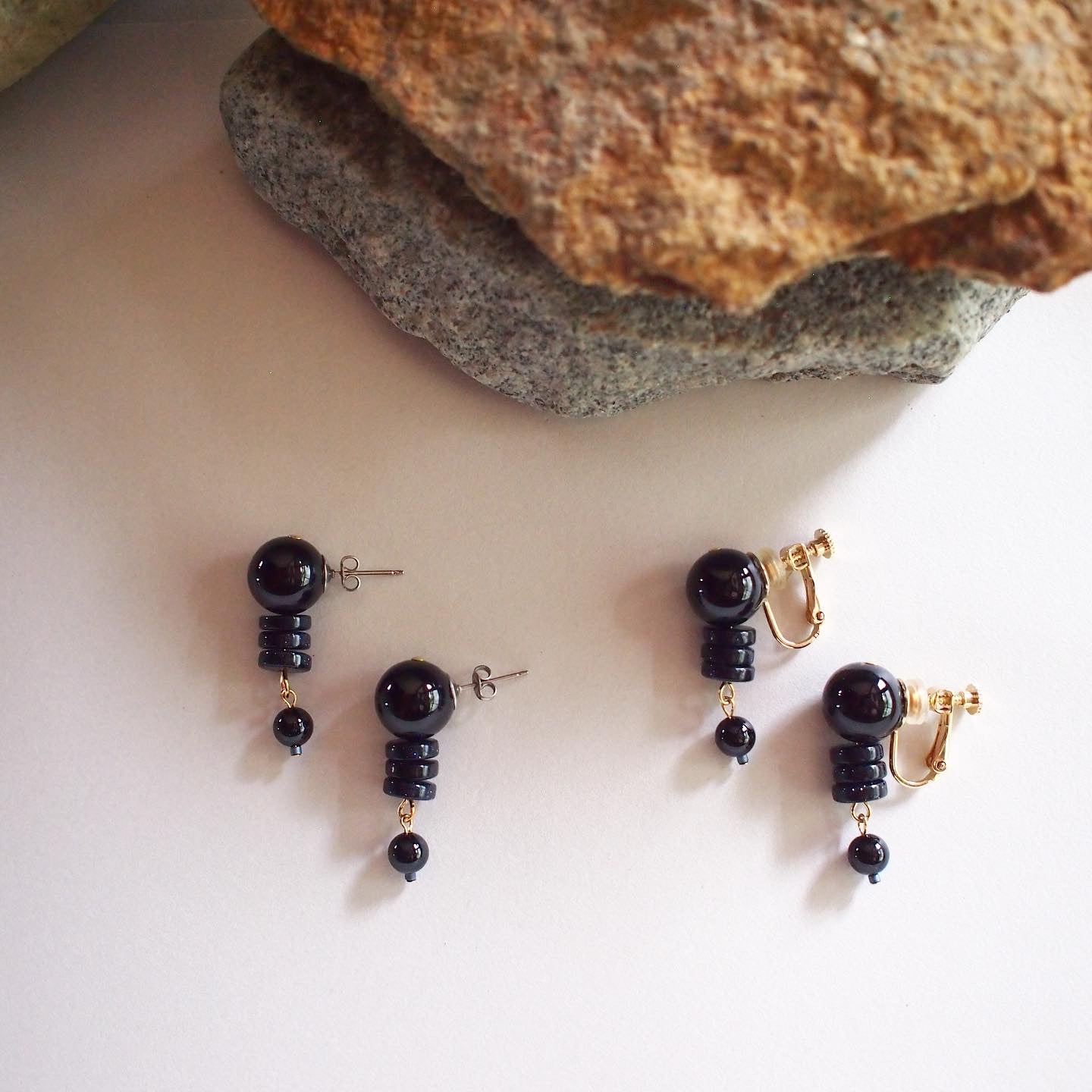 NAVY SUNSET SHORT PIERCE / EARRING