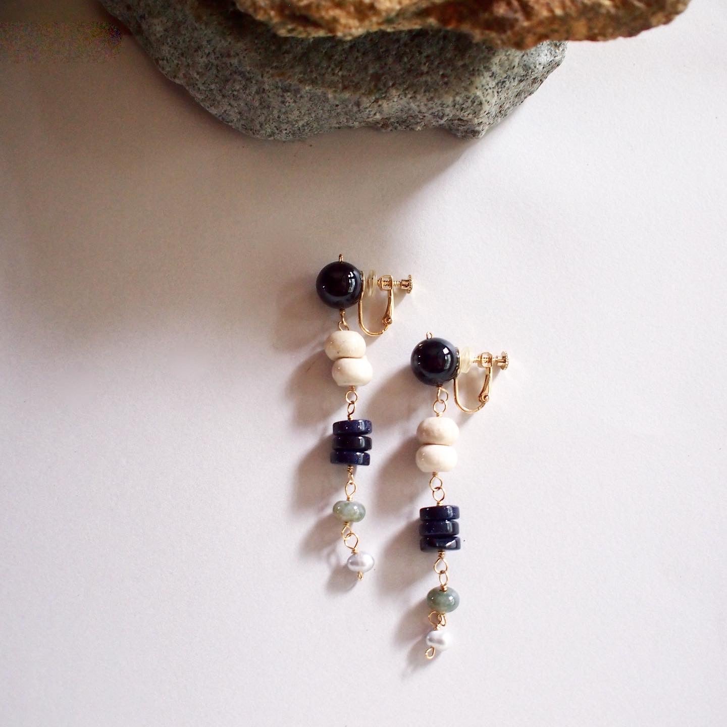 NAVY SUNSET LONG PIERCE / EARRING