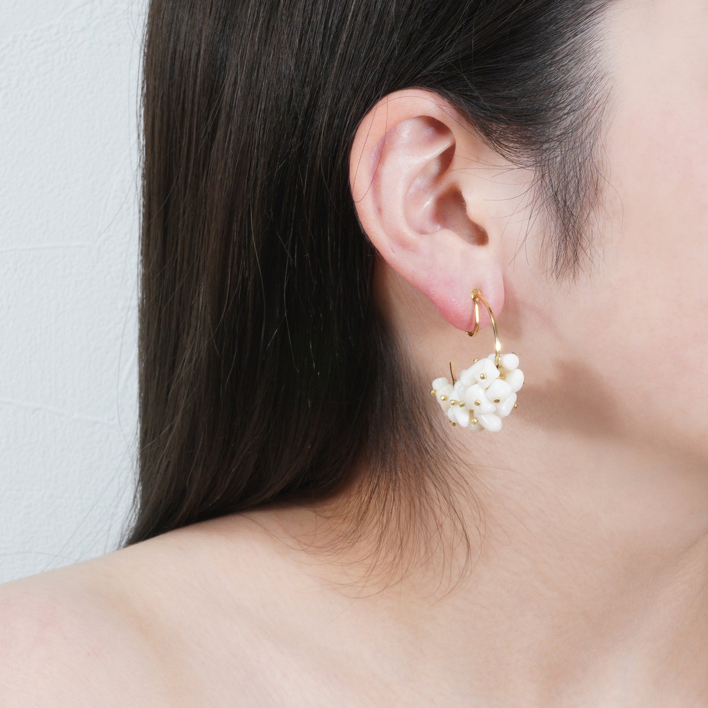 PEBBLY GARDEN HOOP EARRING