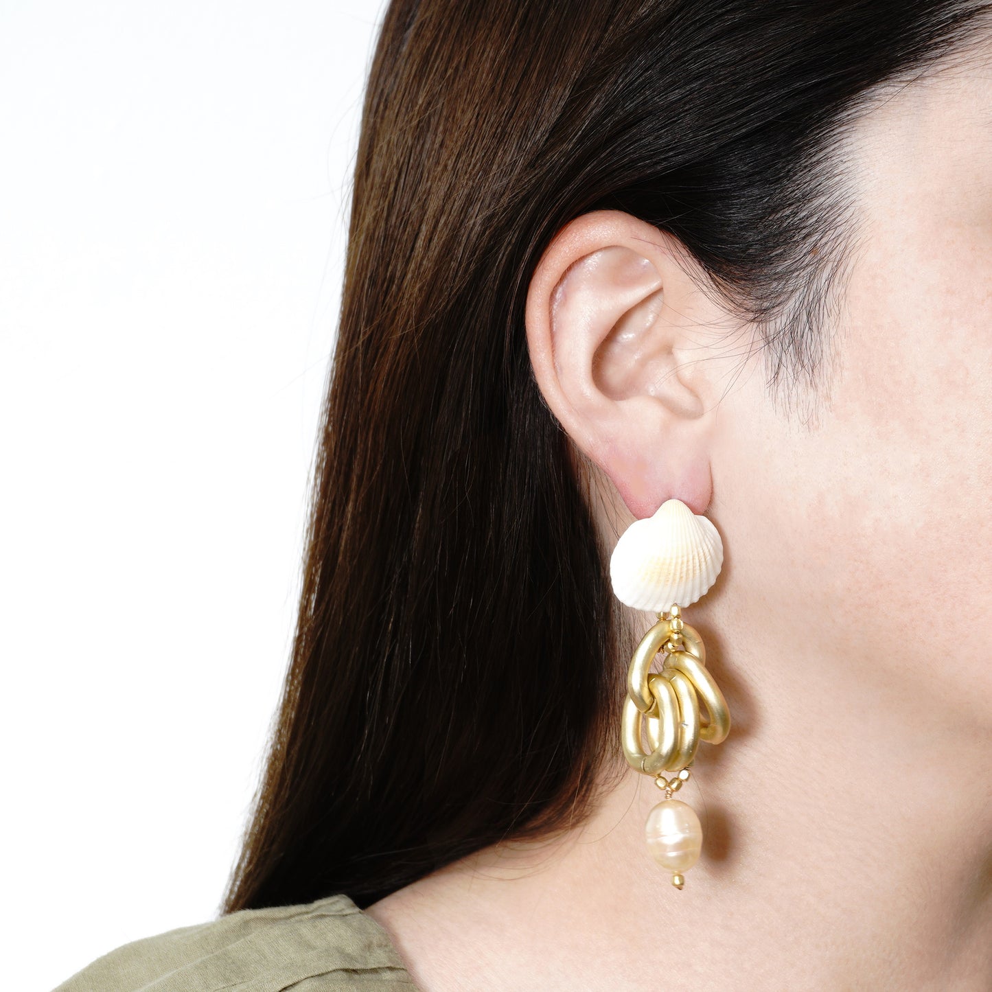 BANGKOK EGG CHAIN SHELL PIERCE/EARRING