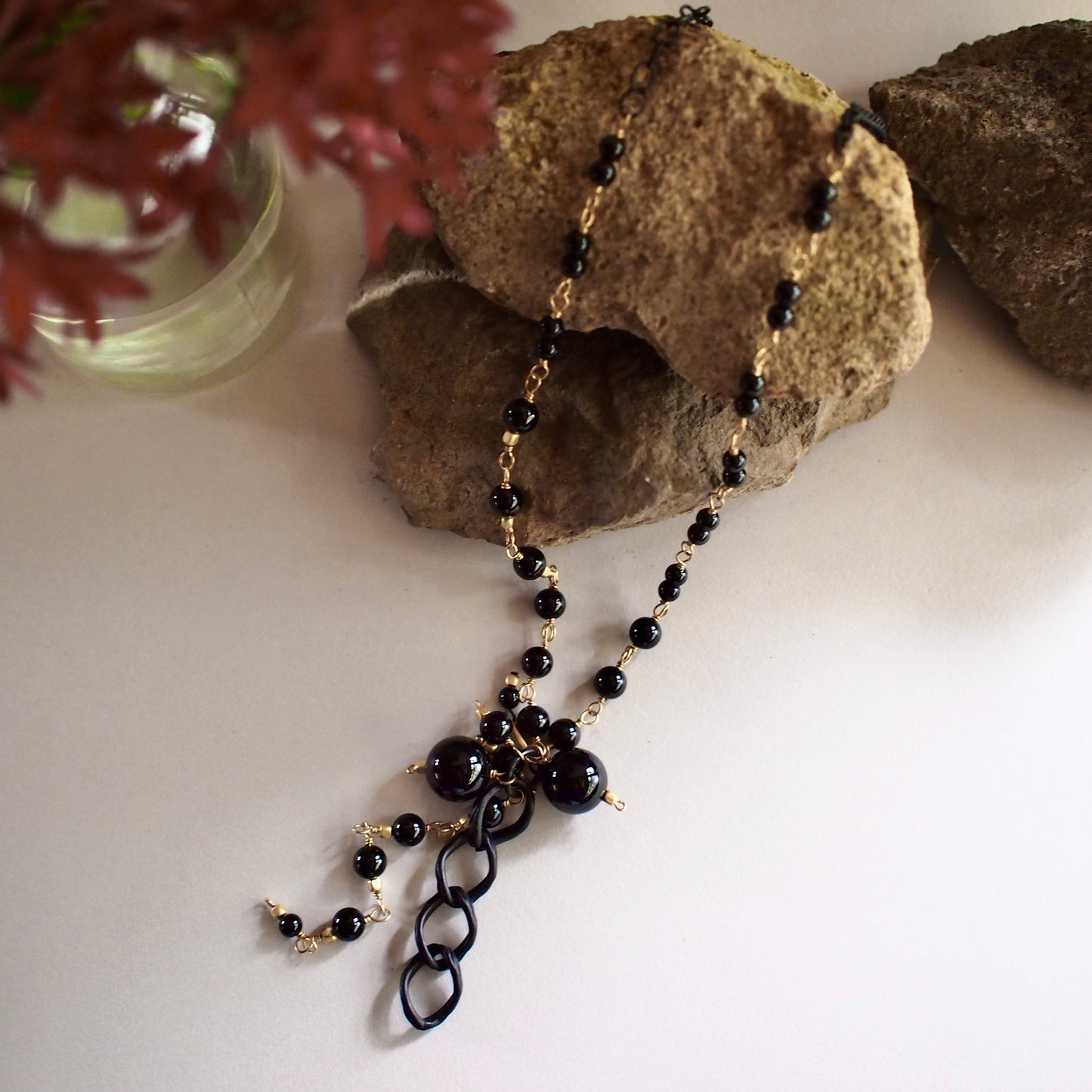 CHELSEA PENDANT NECKLACE_BLACK