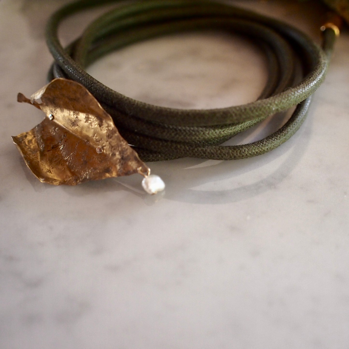 【FUSION】_ DOKUDAMI leaf / Code Choker
