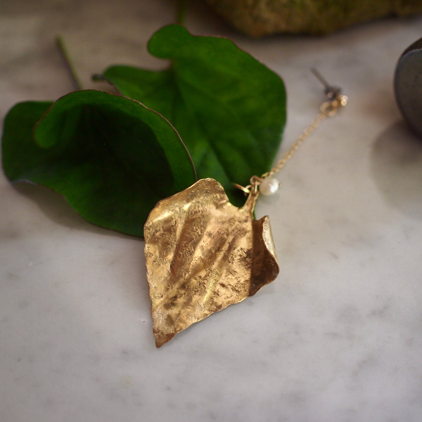 【FUSION】_ DOKUDAMI leaf / PIERCE/EARRING Single