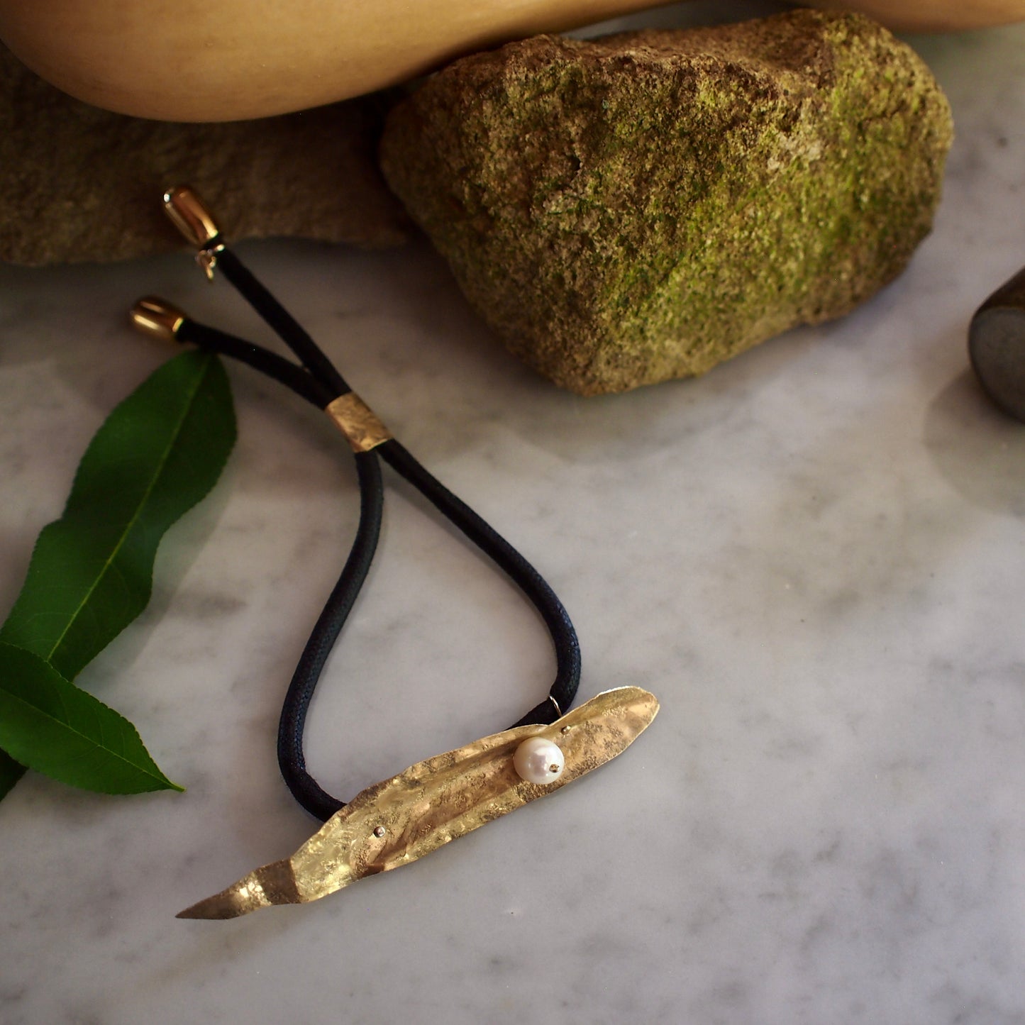 【FUSION】_ HANAMOMO leaf / Code Bracelet