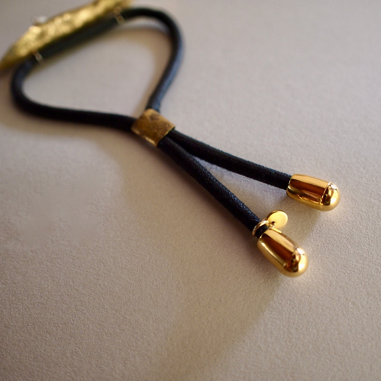 【FUSION】_ HANAMOMO leaf / Code Bracelet
