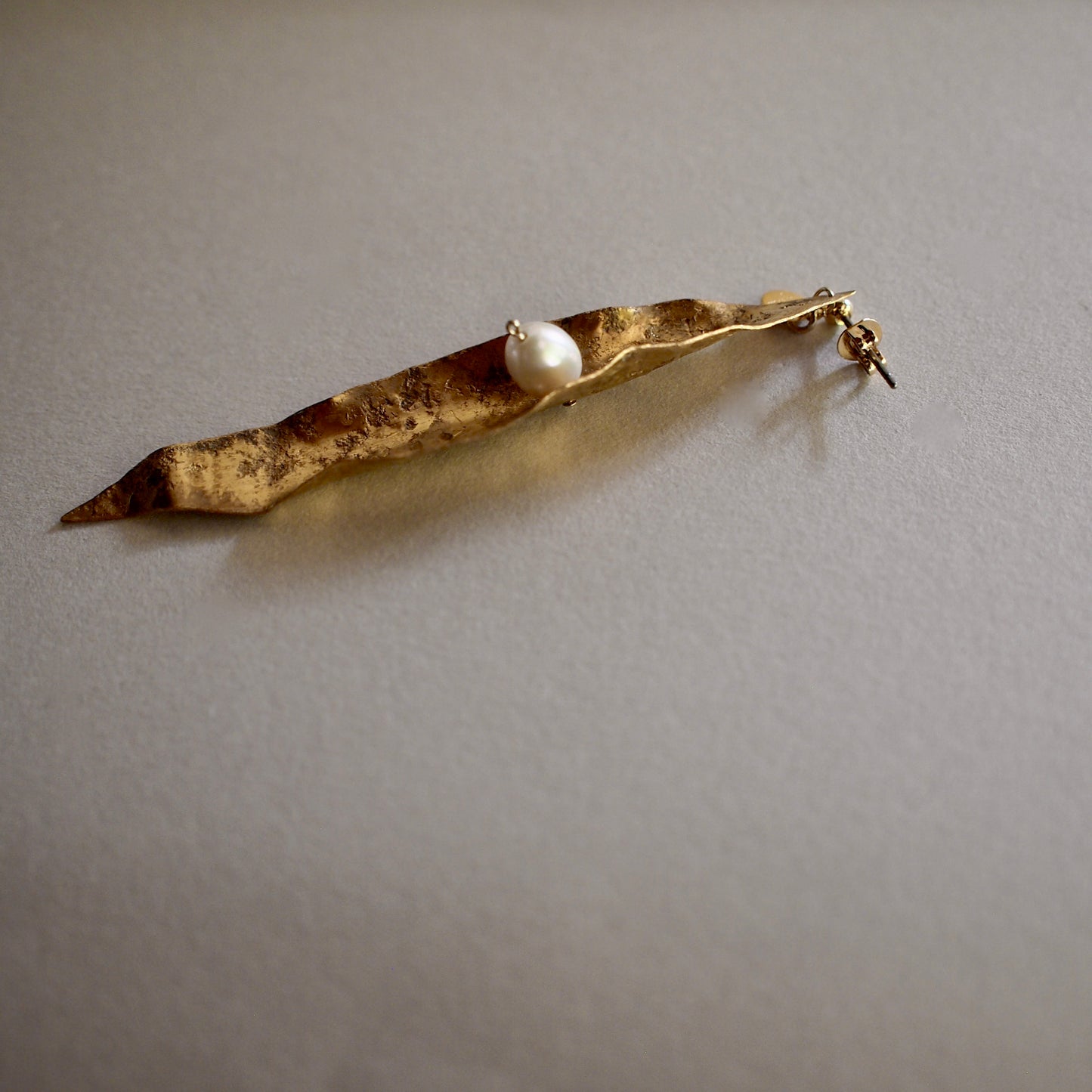 【FUSION】_ HANAMOMO leaf / PIERCE/EARRING Single