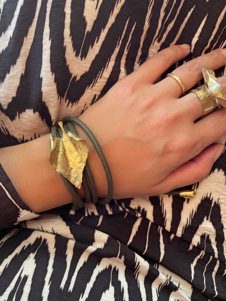 【FUSION】_ DOKUDAMI leaf / Code Choker