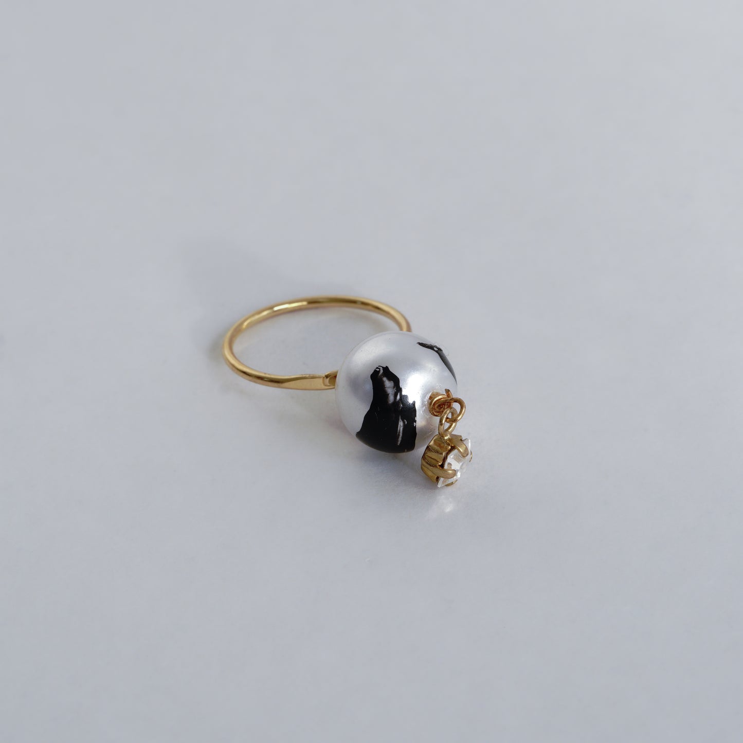 en【煌き】 ONESTONE HANGING RING 008