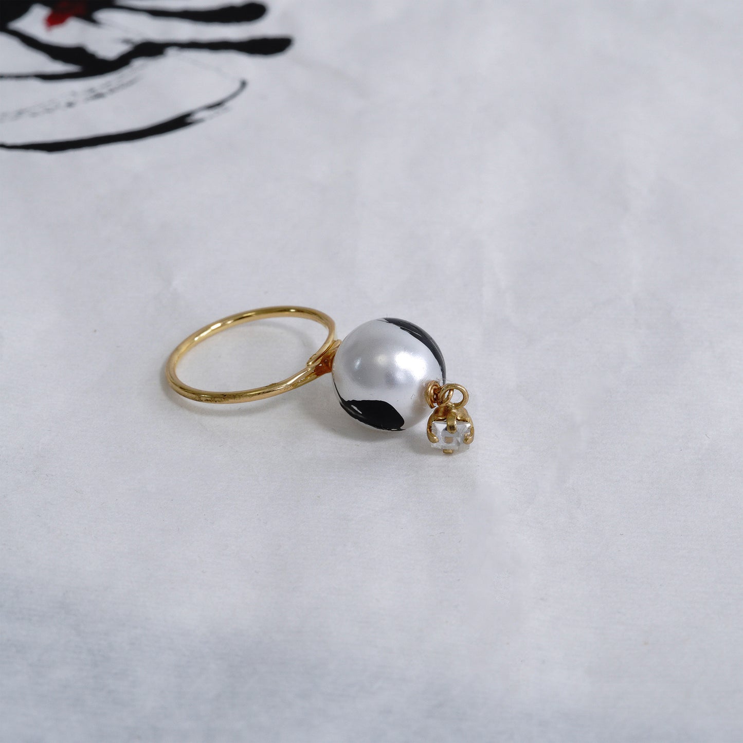 en【煌き】 ONESTONE HANGING RING 008