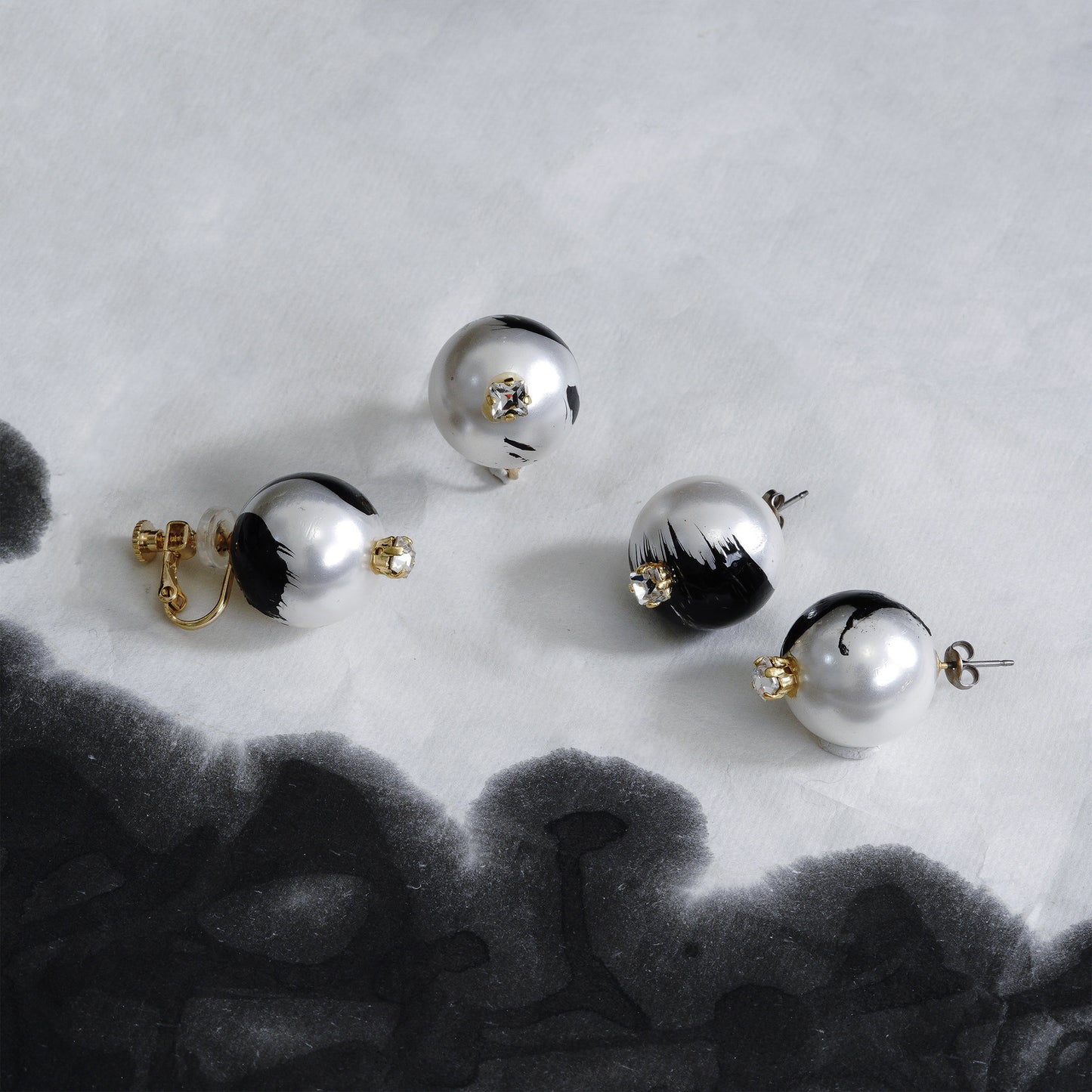 en【煌き】ONESTONE PIERCE / EARRING