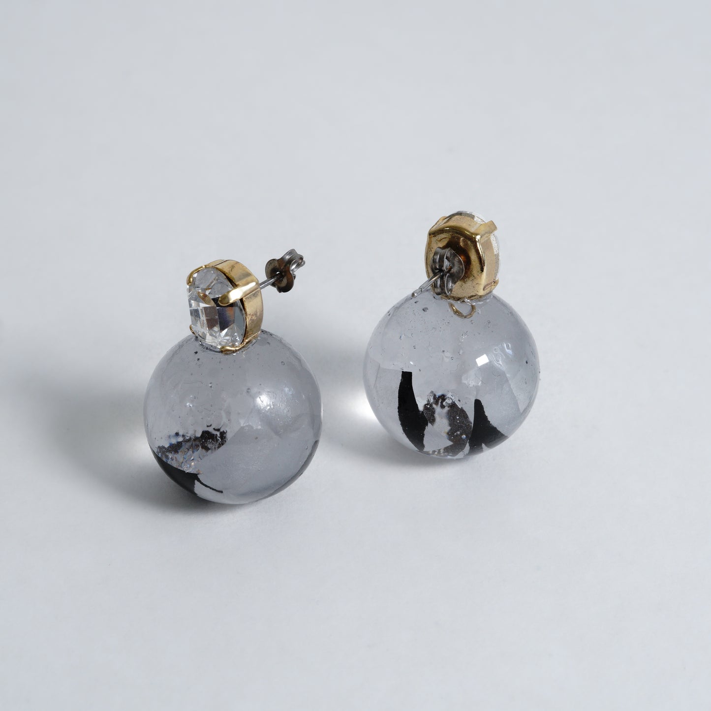 en【WASHI】 ROUND CRYSTAL L PIERCE / EARRING