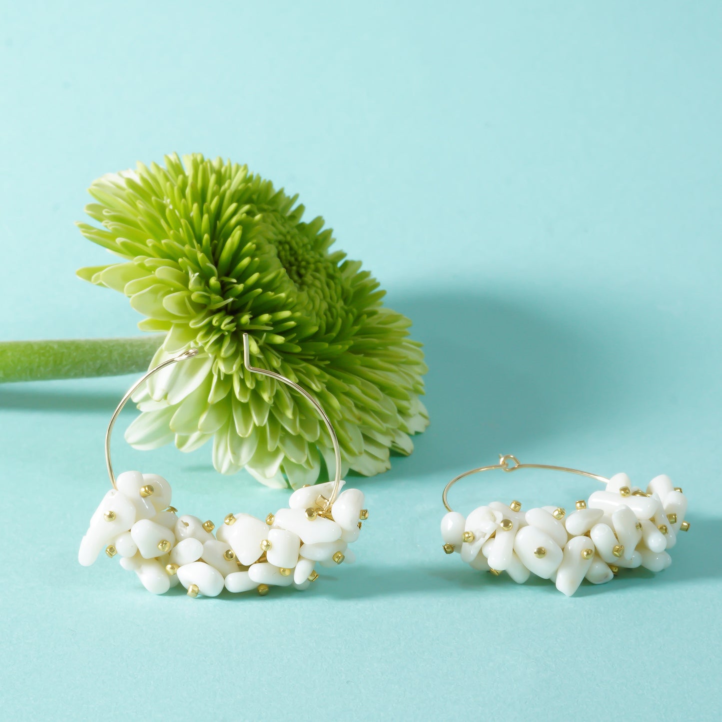 PEBBLY GARDEN HOOP PIERCE