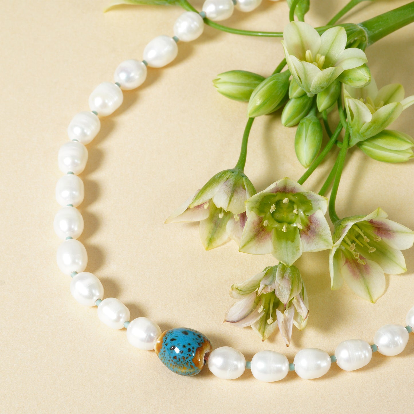 NOSTALGIA PEARL NECKLACE