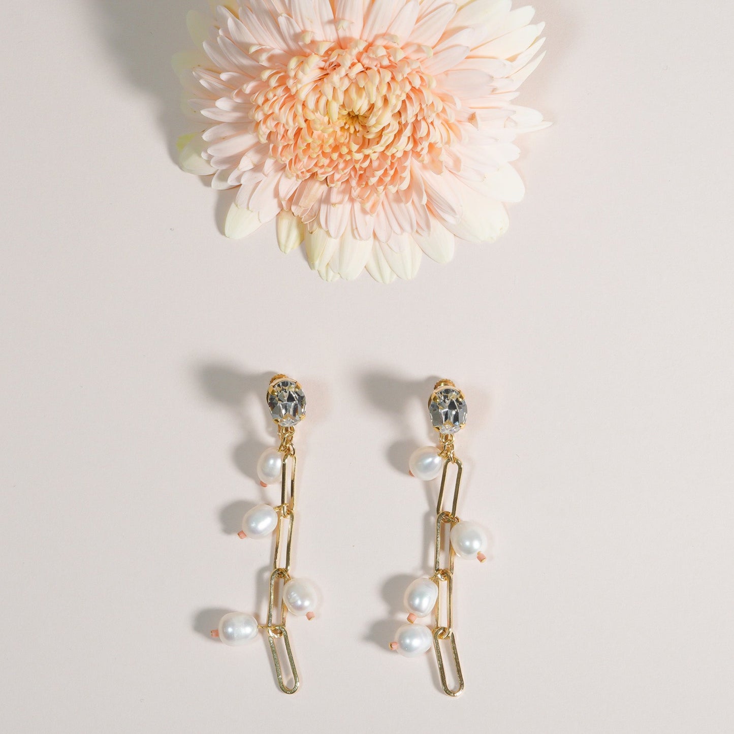CANDY LILY PEARL EARRING