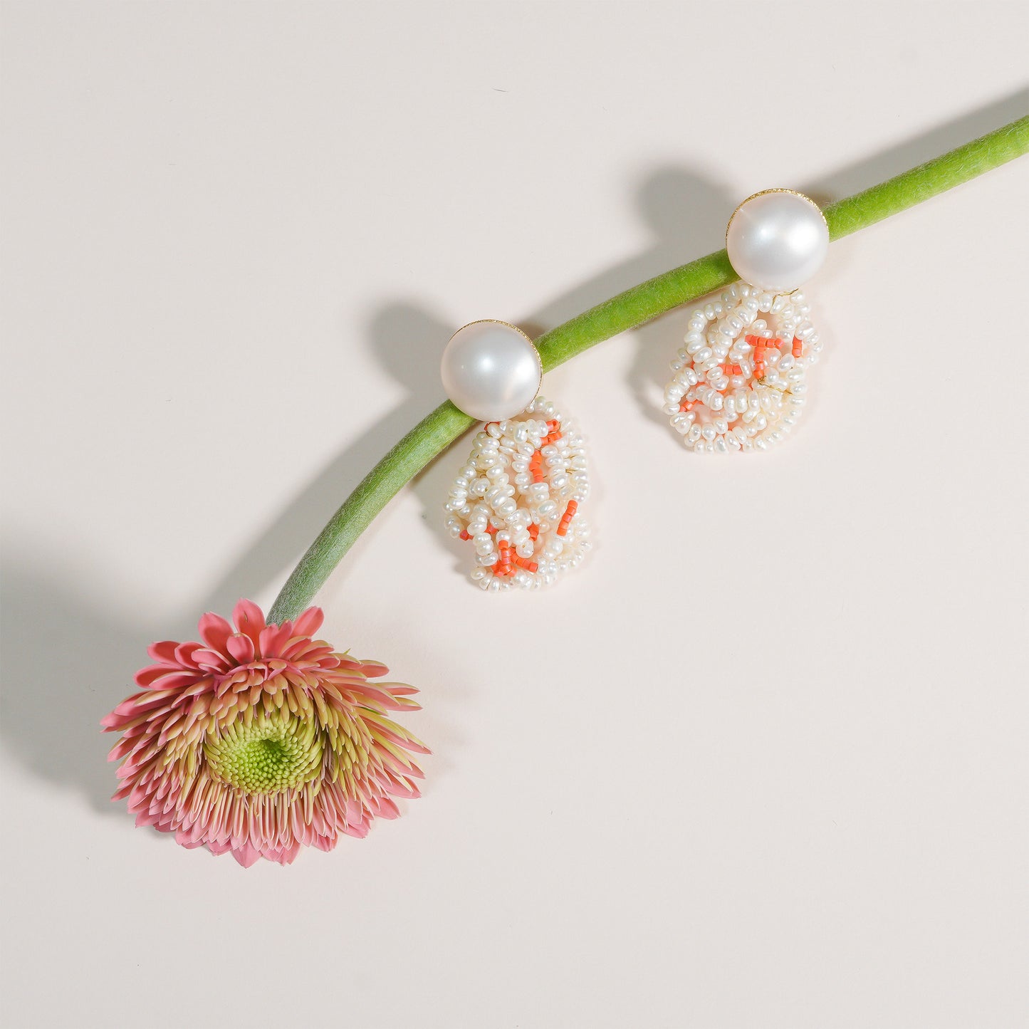 CANDY MOON PEARL EARRING