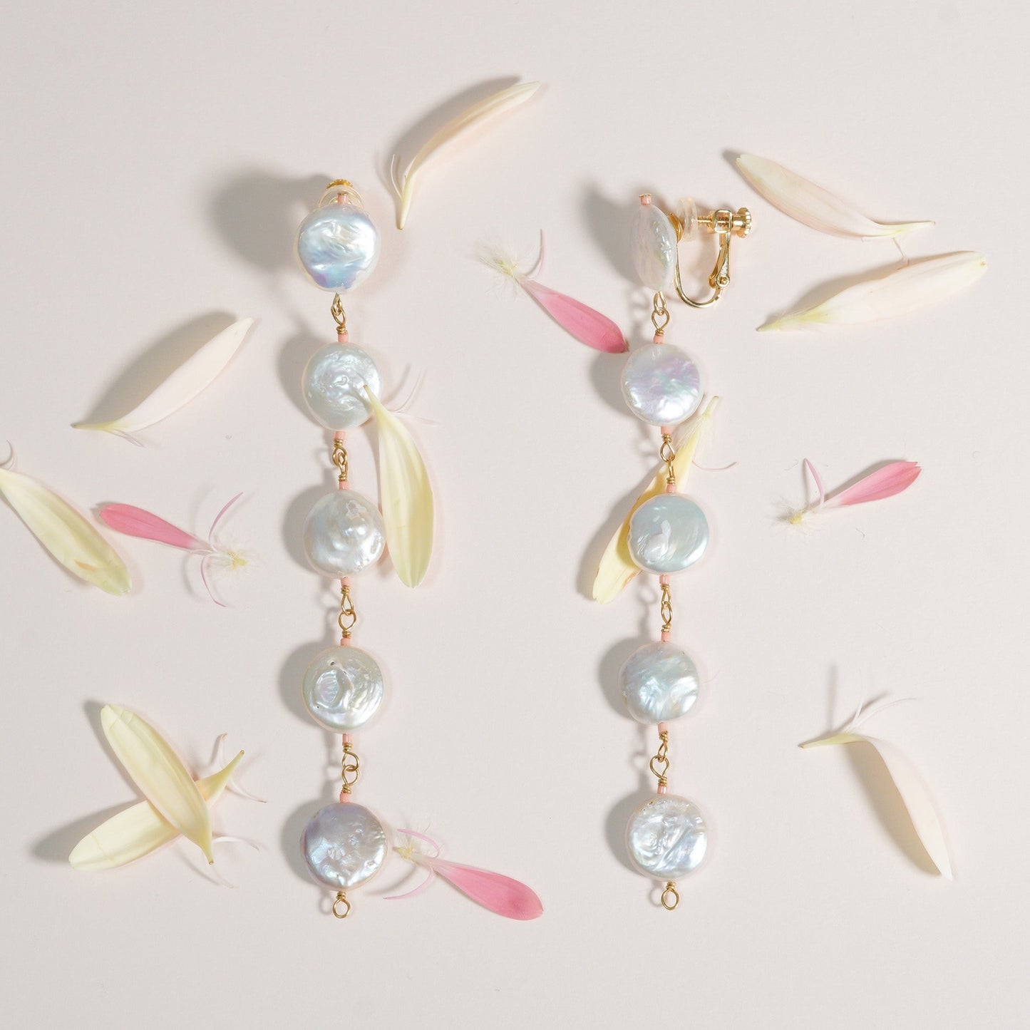 CANDY PEARL LONG EARRING