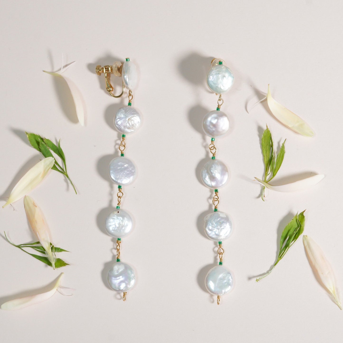 CANDY PEARL LONG EARRING