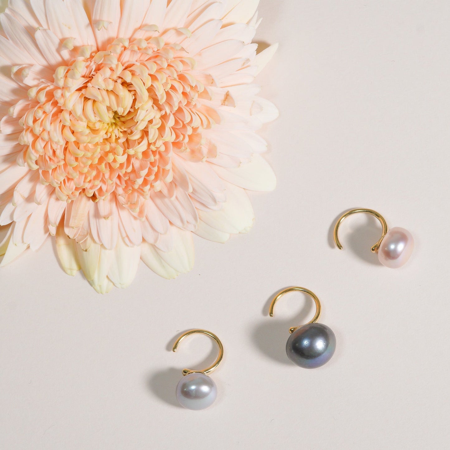 CANDY PEARL EARCUFF