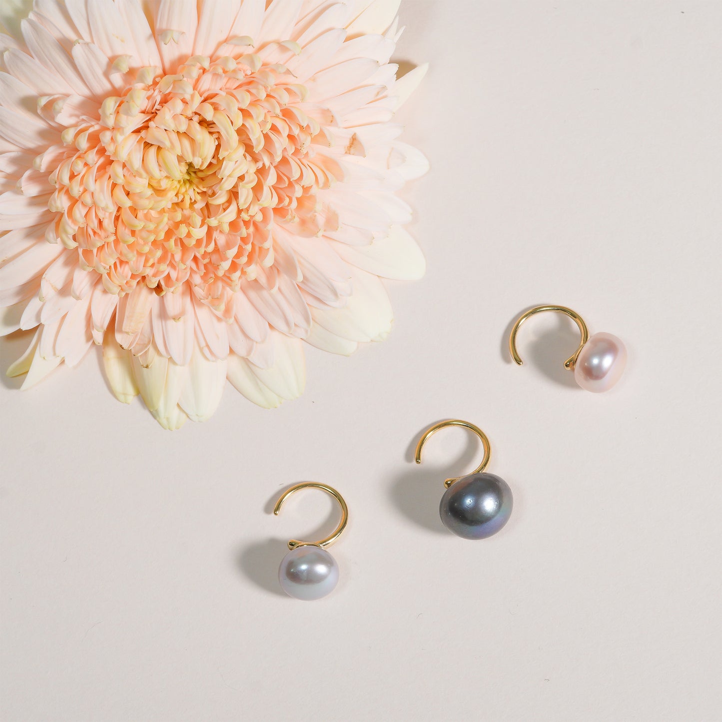 CANDY PEARL EARCUFF