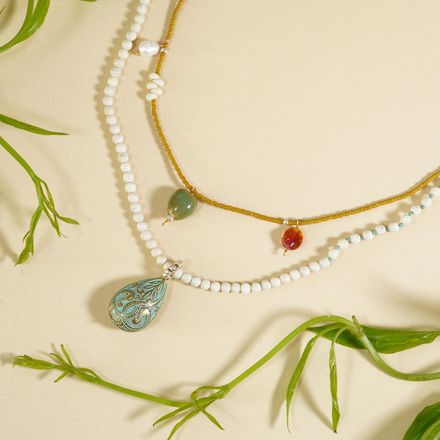 NOSTALGIA PENDANT LONG NECKLACE