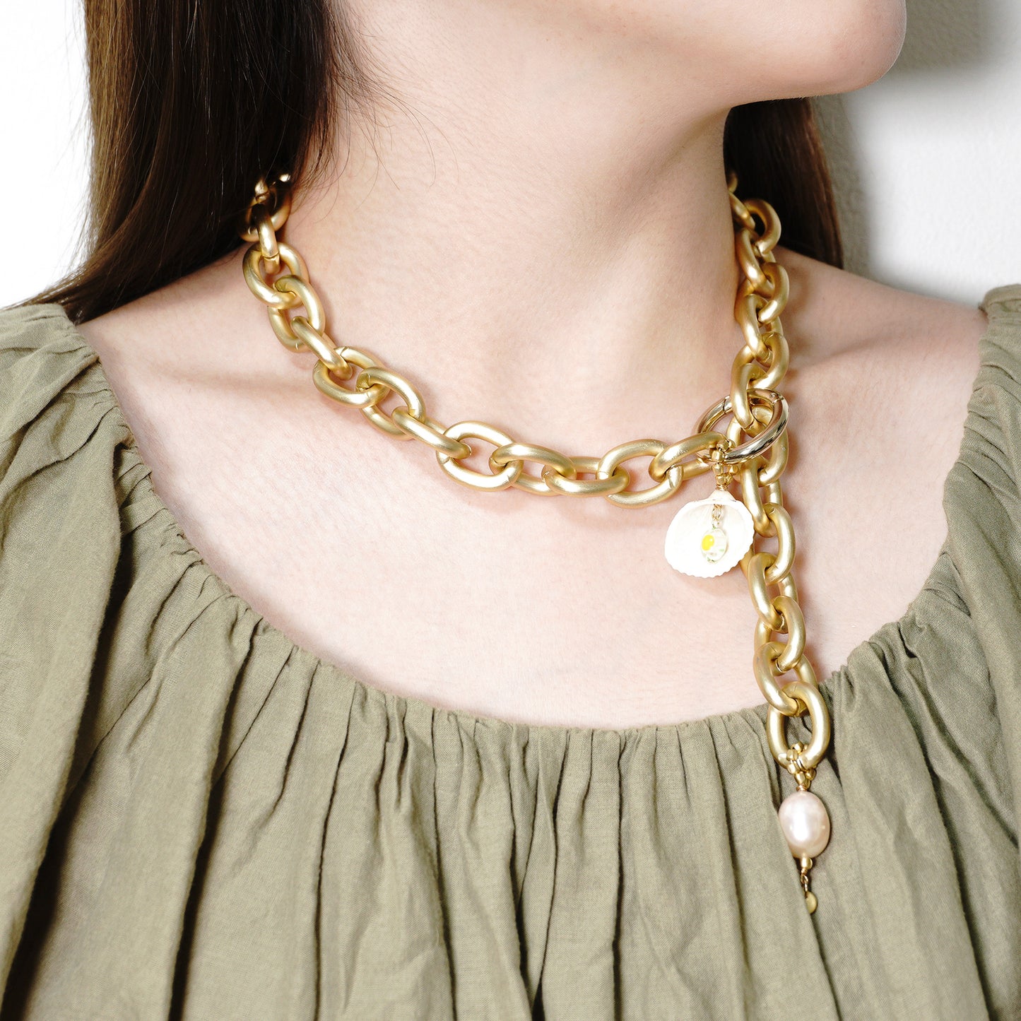 BANGKOK EGG CHAIN NECKLACE