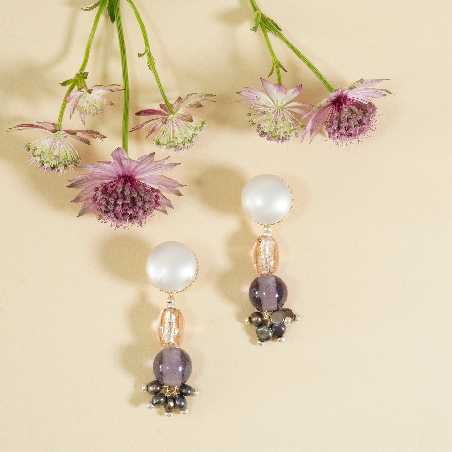 NOSTALGIA MOON EARRING