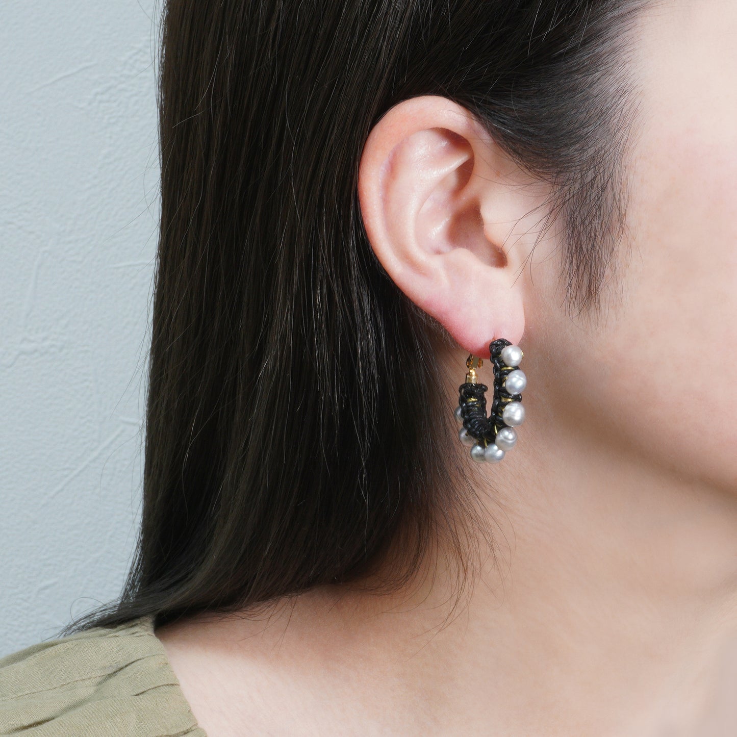 CANDY PEARL CHUNKY HOOP PIERCE